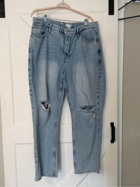 Good American Size 16 Light Wash Distressed Straight Leg Jeans